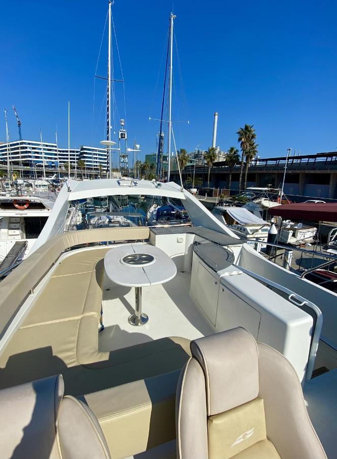 Hotel Yacht In Barcelona Sant Adrià de Besòs Exterior foto